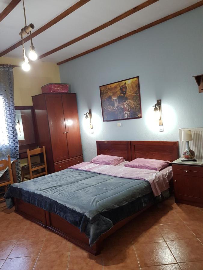 Alexandros Guesthouse Órma Eksteriør bilde