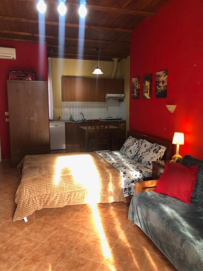 Alexandros Guesthouse Órma Eksteriør bilde