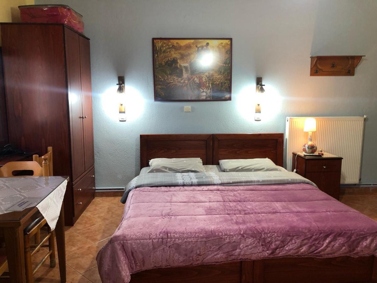 Alexandros Guesthouse Órma Eksteriør bilde