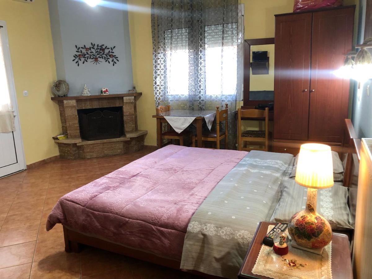 Alexandros Guesthouse Órma Eksteriør bilde