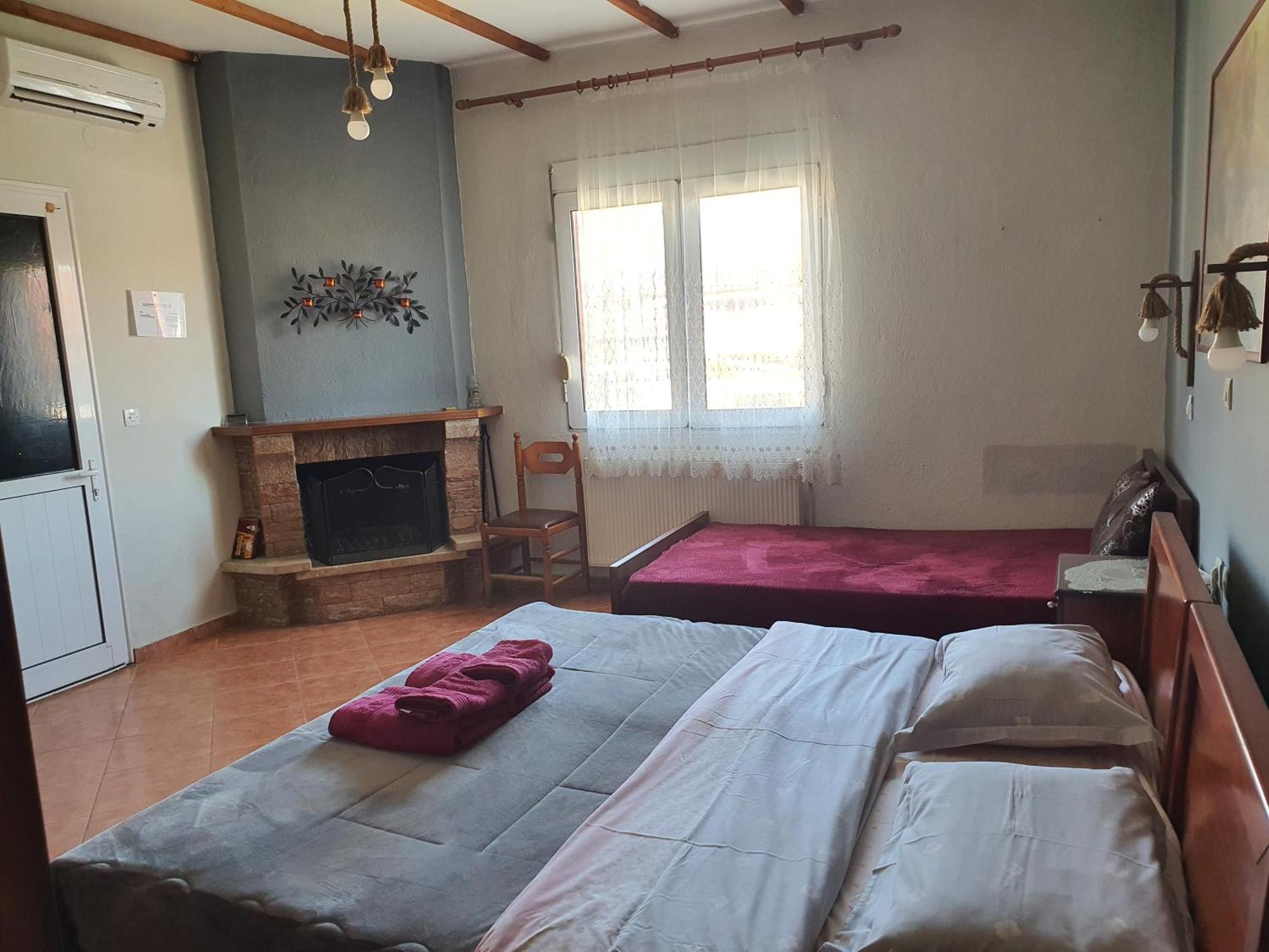 Alexandros Guesthouse Órma Eksteriør bilde
